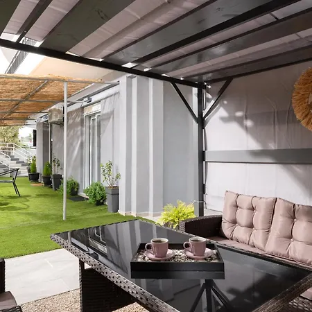 Le Peridot Garden House Rhodes City