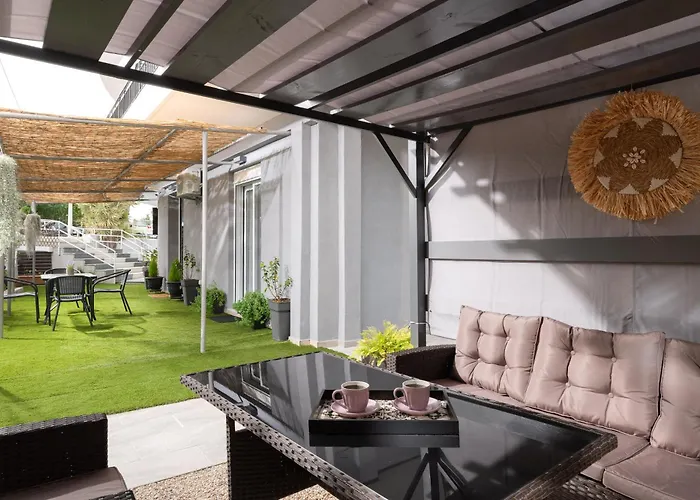 Le Peridot Garden House Rhodes City